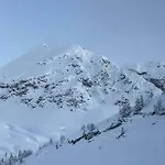 Skilounge Direkt Beim Skilift Zürs