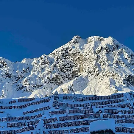Skilounge Direkt Beim Skilift Zürs